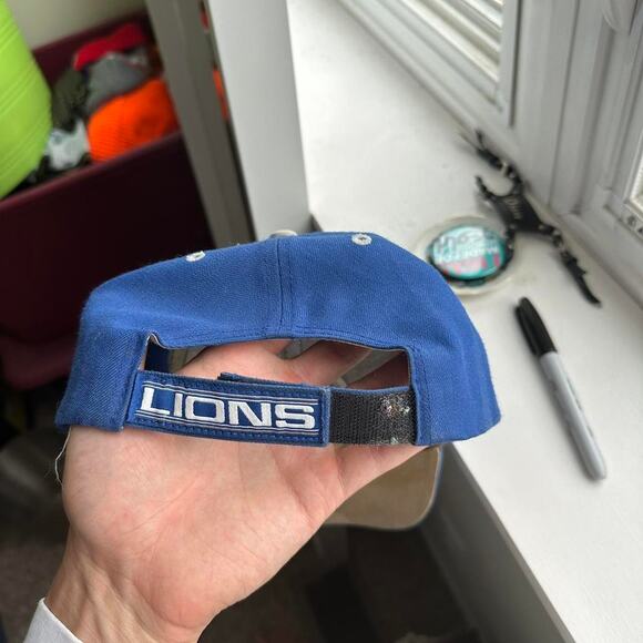 Vintage 00s Y2K Detroit Lions Thrashed Worn Striped Sporty NFL Football Baseball - Picture 4 of 8